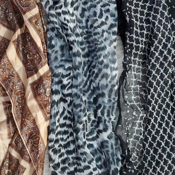 Scarfs bundle for sale - Picture 3 of 5